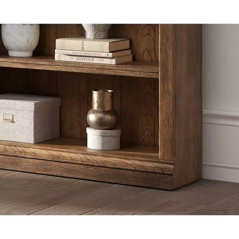 94 Bibliothèque haute traditionnelle en bois avec rangement Collection Stratton Marron - Martin Furniture