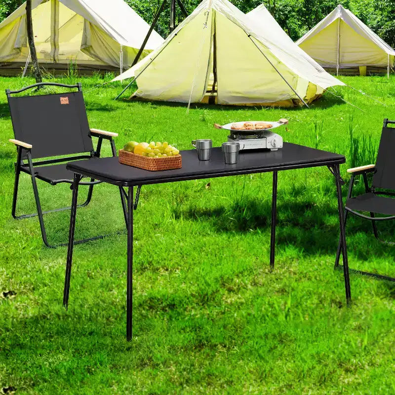 Table pliante en plastique de 4 pieds avec sac de rangement, table portable robuste pour intérieur/extérieur avec poignée et verrou, noire