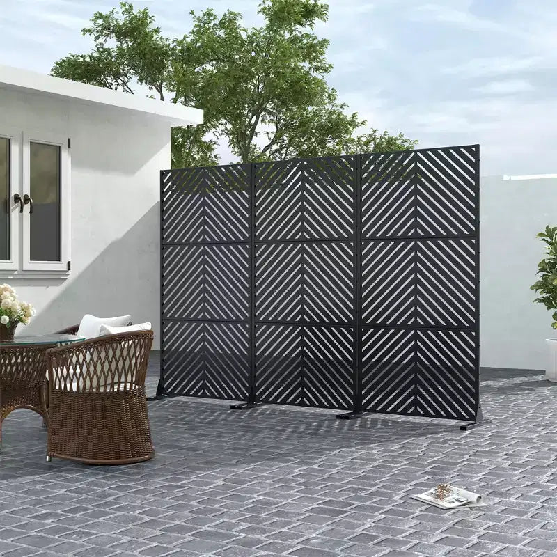 Parallel Lines 01 Black Galvanized Steel Screen 183x90x40cm
