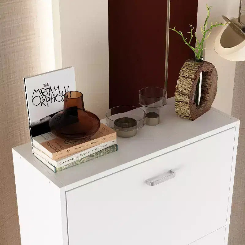 Meuble à chaussures blanc basculant avec 3 tiroirs, design léger et minimaliste