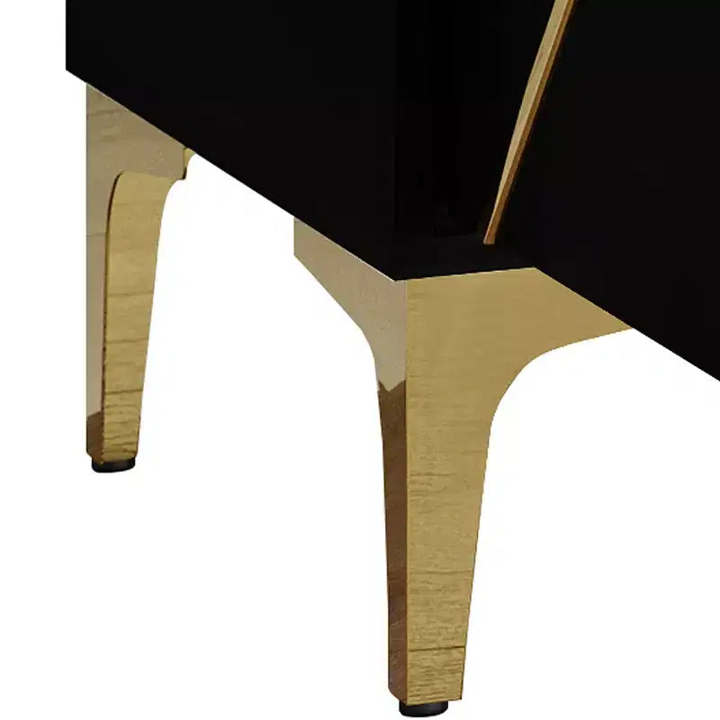 Buffet moderne avec des accents dorés