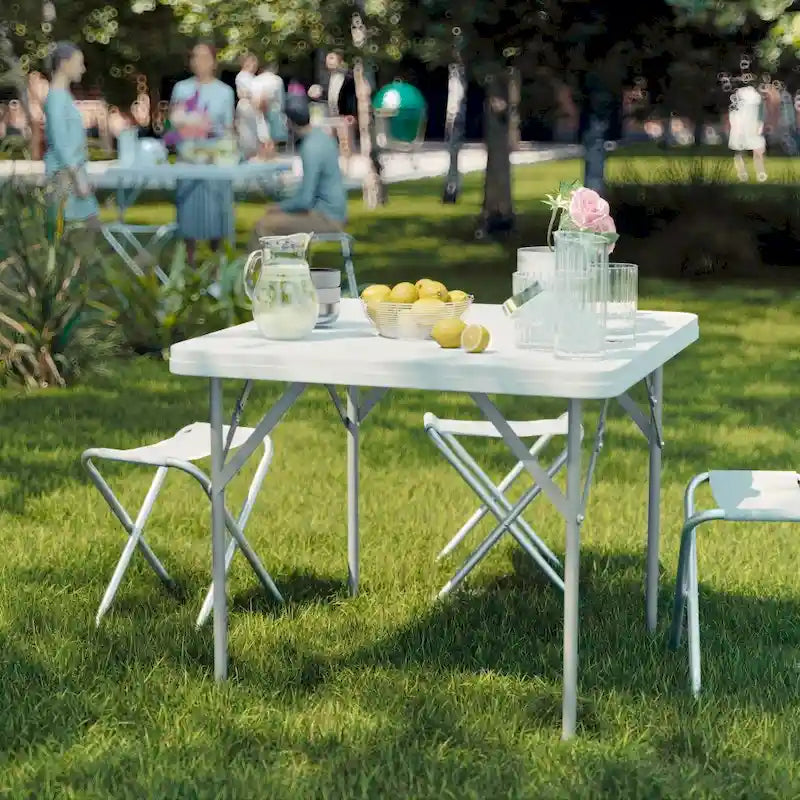 Table pliante carrée en plastique de 2,85 pieds - Table pliante pour événement - 34,25P x 34,25L x 29,5H